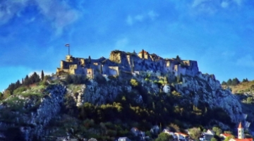 Discover the Enchanting Beauty of Dalmatia Private Trip to Klis Fortress, Salona, and Trogir