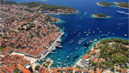 Hvar & 3 Islands tour with lunch and drinks included